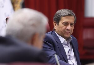 همتی: اصلاح یکباره ناترازیها نه امکان پذیر است نه ضروری