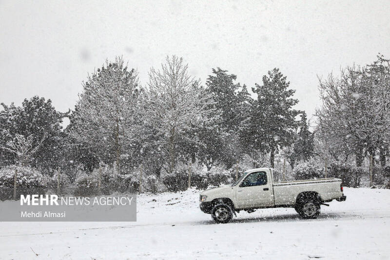 بارش برف پاییزی در زنجان