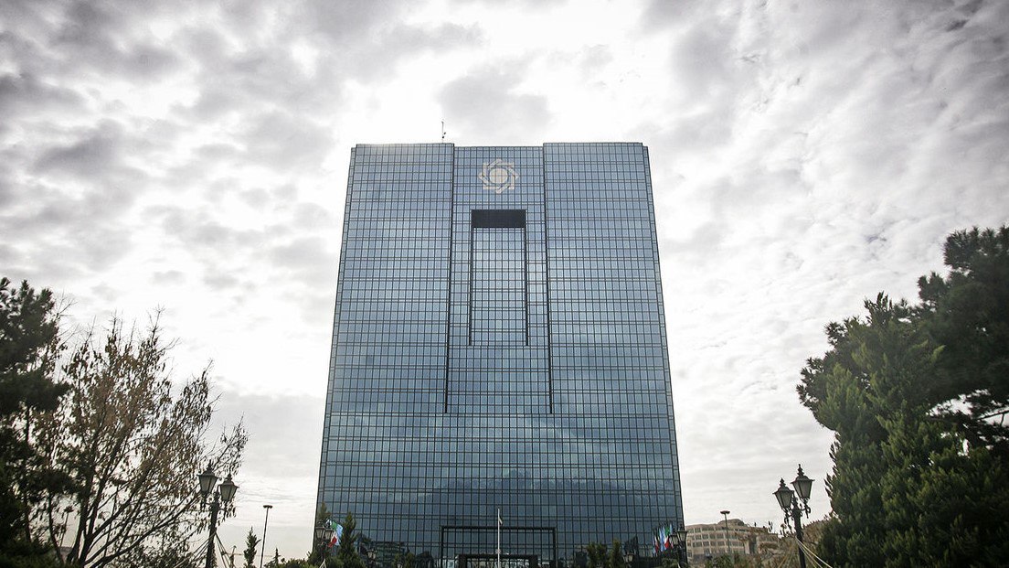 نگاهی گذرا به کارنامه بانک مرکزی؛ از ناکامی در مهار تورم و کنترل نرخ ارز تا تجربه تلخ رگولاتوری در حوزه فینتک و بحران موسسات مالی و اعتباری