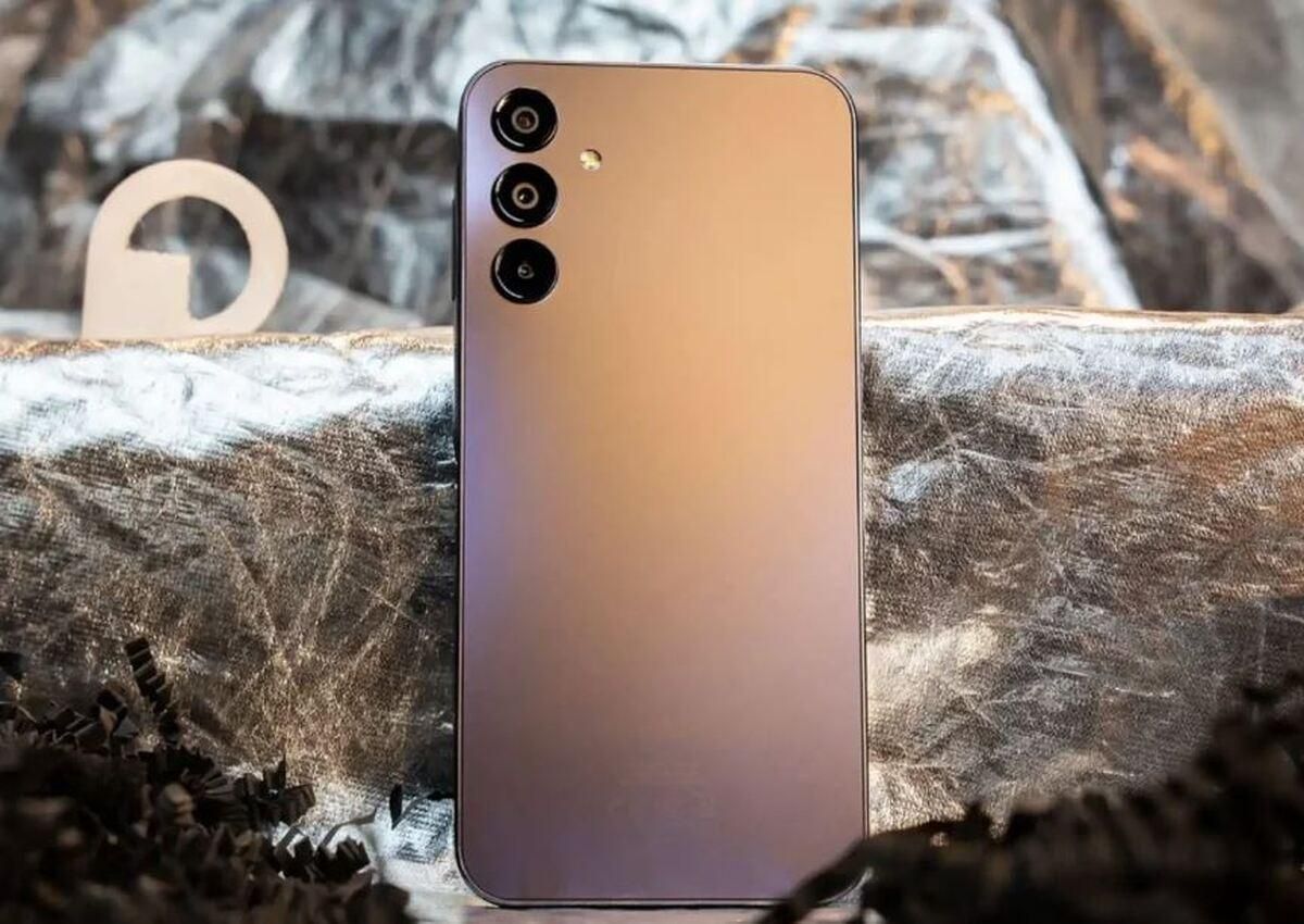 سامسونگ گلکسی A16: بررسی جامع یک میانرده خوشقیمت