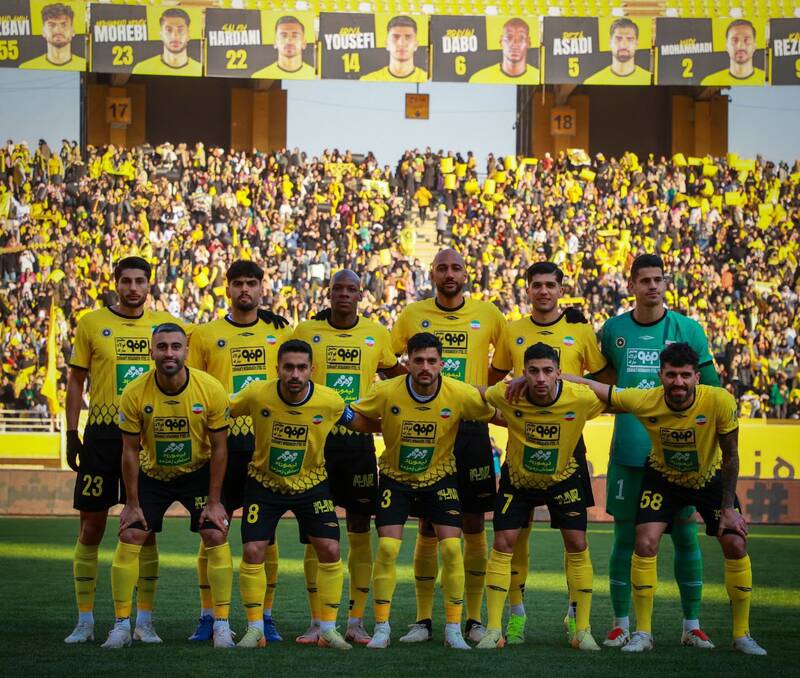 اخراج گولسیانی نفس پرسپولیس را گرفت؛ یکهتازی سپاهان با کارترون