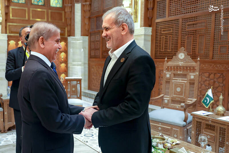 عکس/ دیدار پزشکیان با نخستوزیر پاکستان