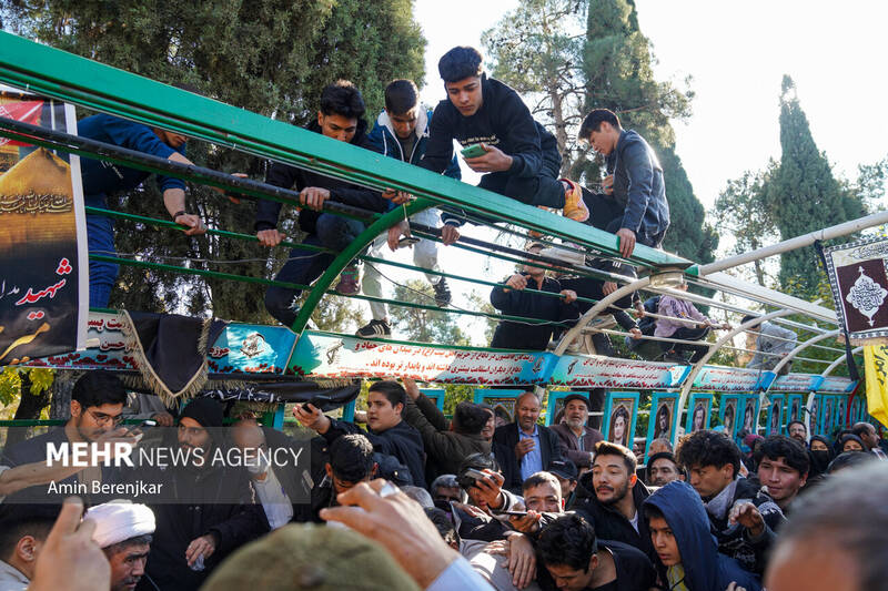 تشییع و خاکسپاری پیکر شهید مدافع حرم تیپ فاطمیون، شهید «میرمحمد احمدی» در شیراز