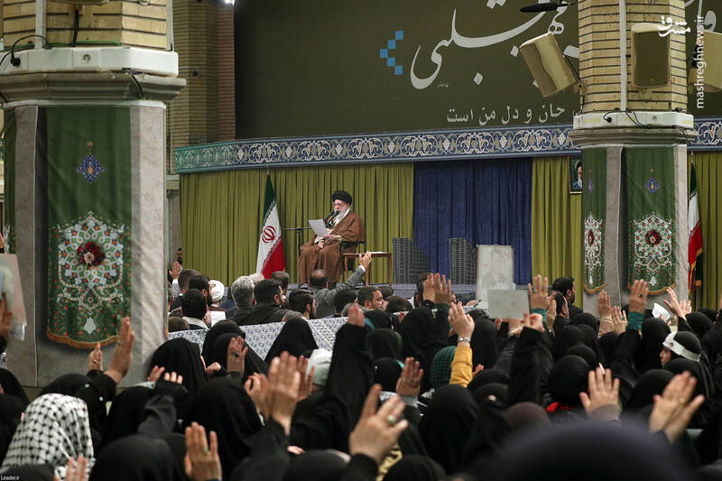 سربرآوردن یک مجموعه شرافتمند قوی در سوریه هم اتفاق خواهد افتاد/ جمهوری اسلامی نیاز به نیروی نیابتی ندارد/ ملت ایران مزدوران آمریکا را در زیر گامهای خود لگدمال خواهد کرد