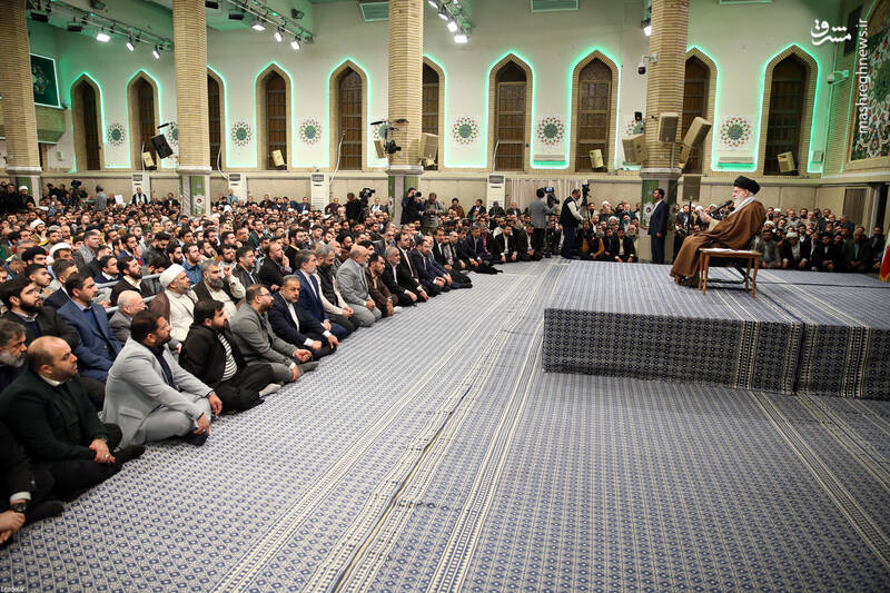 سربرآوردن یک مجموعه شرافتمند قوی در سوریه هم اتفاق خواهد افتاد/ جمهوری اسلامی نیاز به نیروی نیابتی ندارد/ ملت ایران مزدوران آمریکا را در زیر گامهای خود لگدمال خواهد کرد