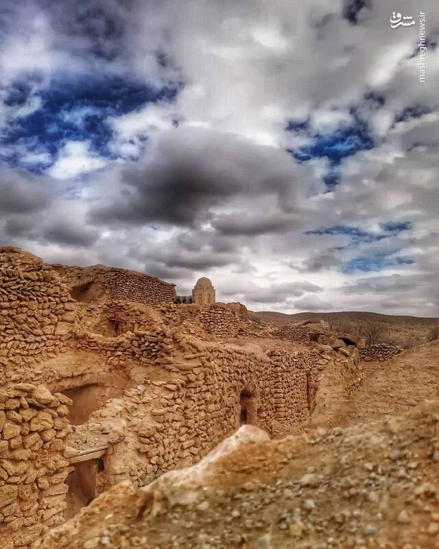 بقعه چهل دختران و شیخ جنید در روستای تاریخی توران پشت