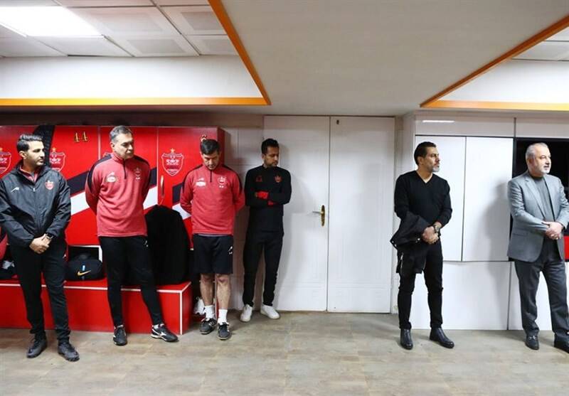 خود کریم گفت دوست ندارد سرمربیگری کند؛ خدا کند نتیجه بگیرد/ نسل فوتبال مان رو به انقراض است!/ گاریدو هم پرسپولیس را زمین زد هم خودش را