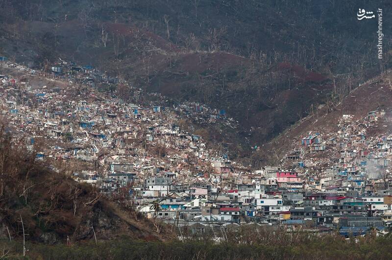 نمای کلی از خسارات طوفان چیدو در مایوت- فرانسه نمای کلی از خسارات طوفان چیدو در مایوت- فرانسه