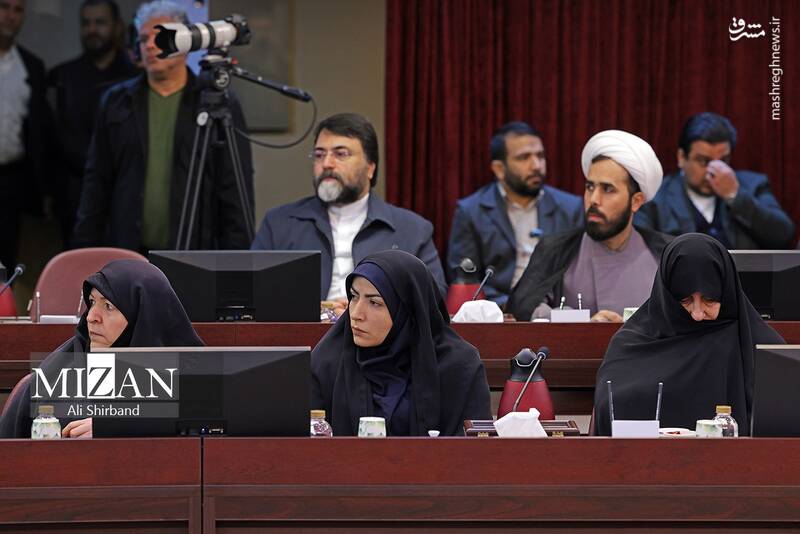 عکس/ نشست هماندیشی رئیس قوه قضاییه با نخبگان حوزه و دانشگاه عکس/ نشست هماندیشی رئیس قوه قضاییه با نخبگان حوزه و دانشگاه