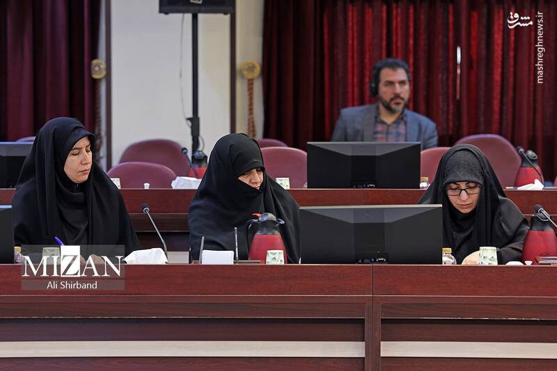 عکس/ نشست هماندیشی رئیس قوه قضاییه با نخبگان حوزه و دانشگاه عکس/ نشست هماندیشی رئیس قوه قضاییه با نخبگان حوزه و دانشگاه