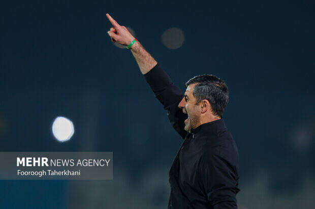 توصیه مربی سابق پرسپولیس به کریم باقری و دلیل گلنزن بودن مهاجمان