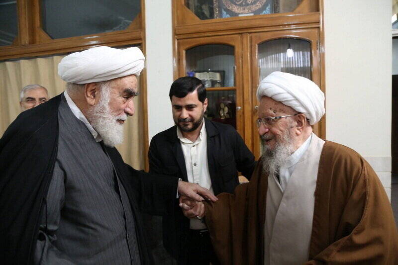 دیدار رئیس دفتر رهبر انقلاب با آیت الله مکارم شیرازی + عکس 2