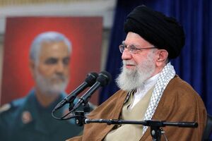 فیلم / پنجره متفاوتی از دیدار امروز رهبر انقلاب با خانواده شهدا