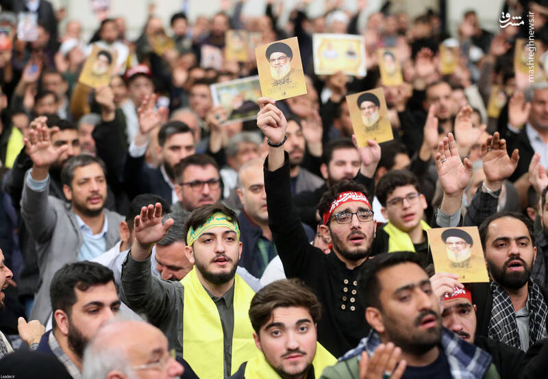 عکس / دیدار جمعی از خانوادههای شهدای مدافع حرم و مقاومت با رهبر انقلاب 2