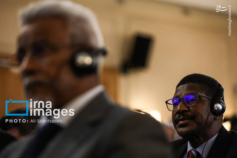 عکس / گرامیداشت شهدای ترور 17