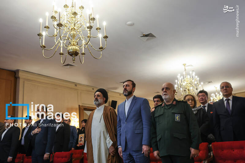 عکس / گرامیداشت شهدای ترور 12