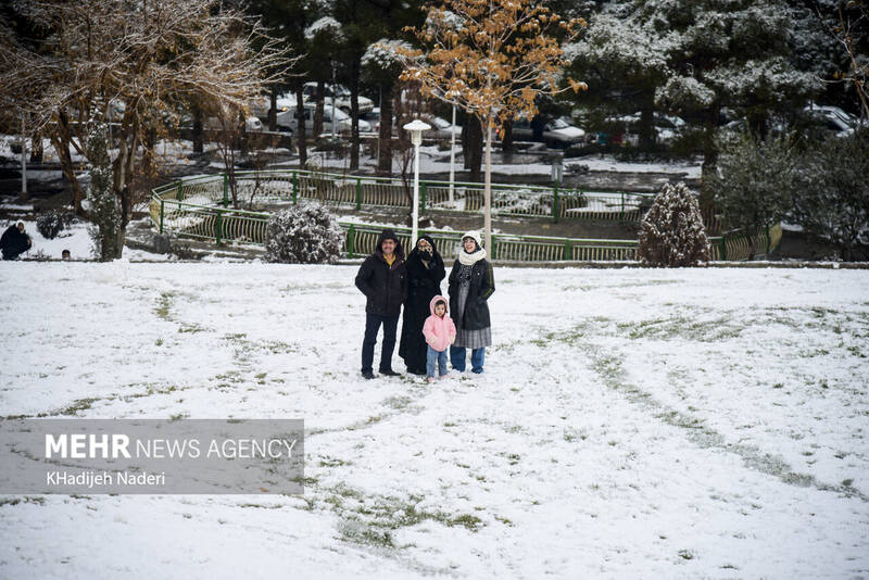 عکس/ اولین بارش برف زمستانی در اصفهان