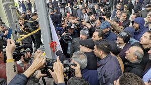 افتتاح بزرگترین کارخانه کائولن شرق کشور توسط قالیباف