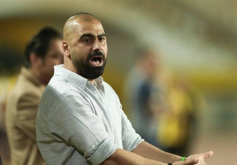 زارع: مربیان استقلال و پرسپولیس اعصابهایشان راحت است!