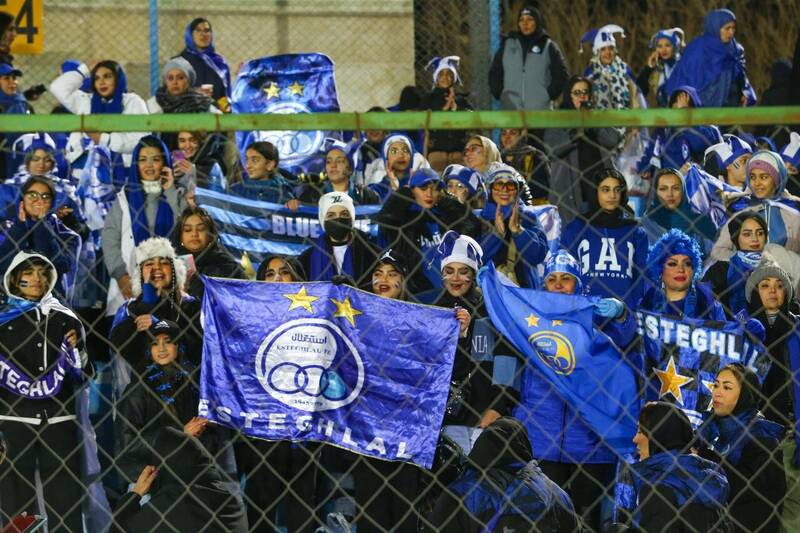 اعتراض هواداران استقلال به تساوی با سپاهان