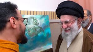 ماجرای تابلویی که حسن روحالامین به رهبر انقلاب تقدیم کرد + فیلم