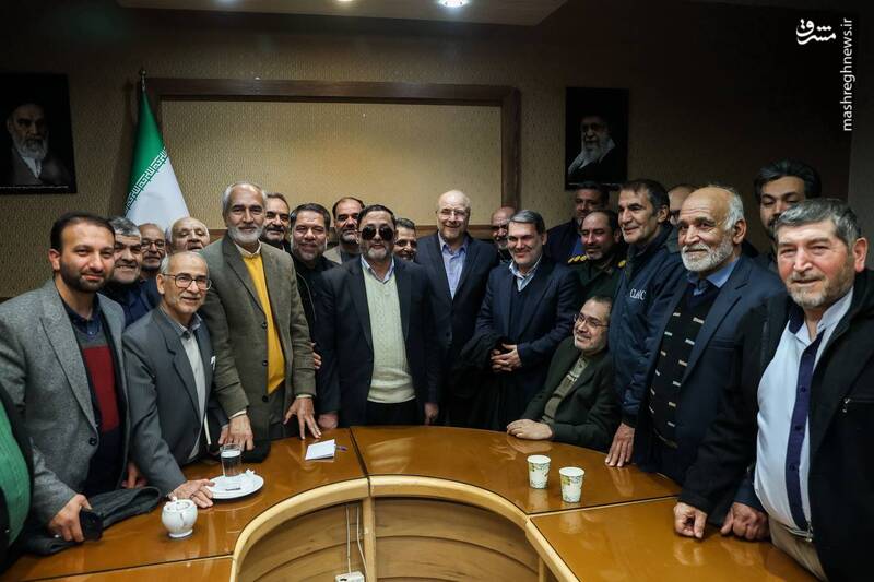 عکس / دیدار جمعی از پیشکسوتان دفاع مقدس خراسان رضوی با قالیباف 10
