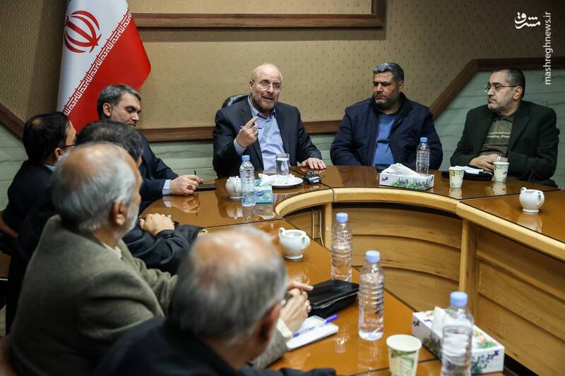 عکس / دیدار جمعی از پیشکسوتان دفاع مقدس خراسان رضوی با قالیباف 8