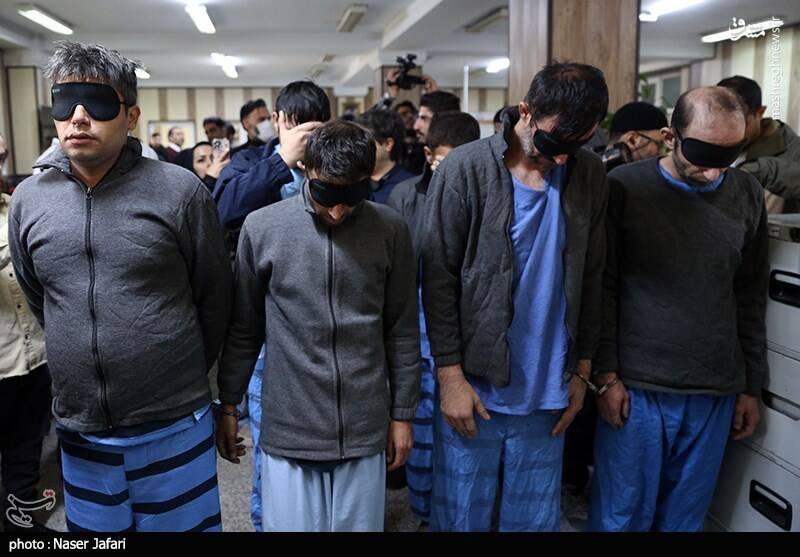 عکس / انهدام باند سرقت مسلحانه در تهران 8