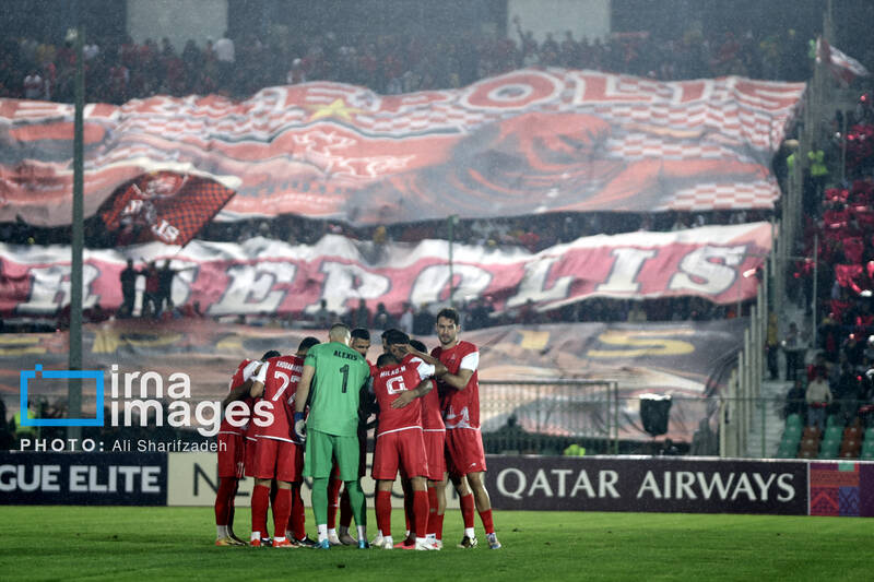 پرسپوليس،تيم،سرمربي،بازيكن،بازيكنان،فصل،نيم