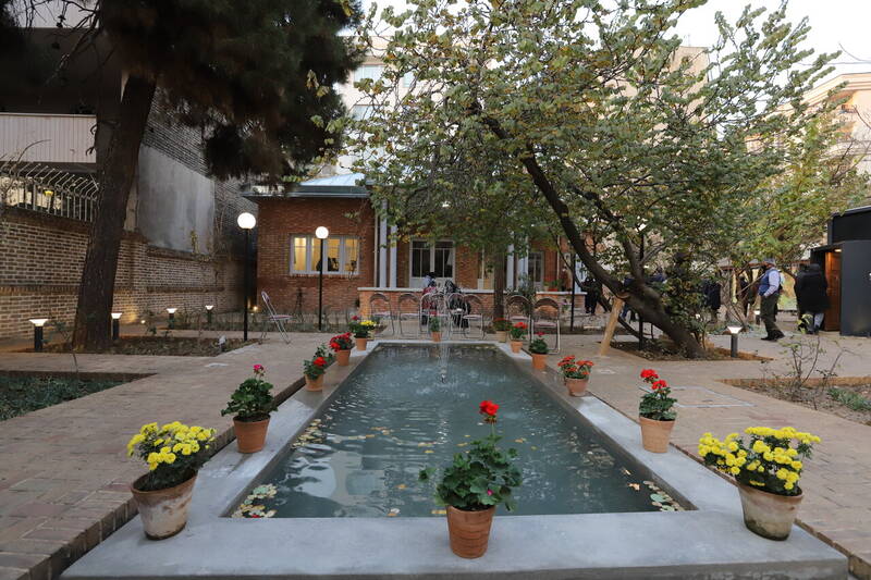 نیما و جلال در کدام محله تهران قدم میزدند؟