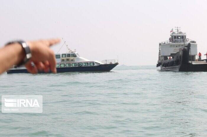 نجات ۱۴ دریانورد گرفتار در آبهای ساحلی مازندران