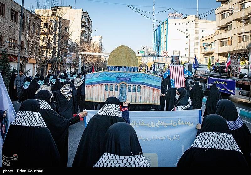 رزمایش ۱۱۰ هزار نفری راهیان قدس تهران با حضور بسیجان + عکس - رزمایش ۱۱۰ هزار نفری راهیان قدس تهران با حضور بسیجان + عکس