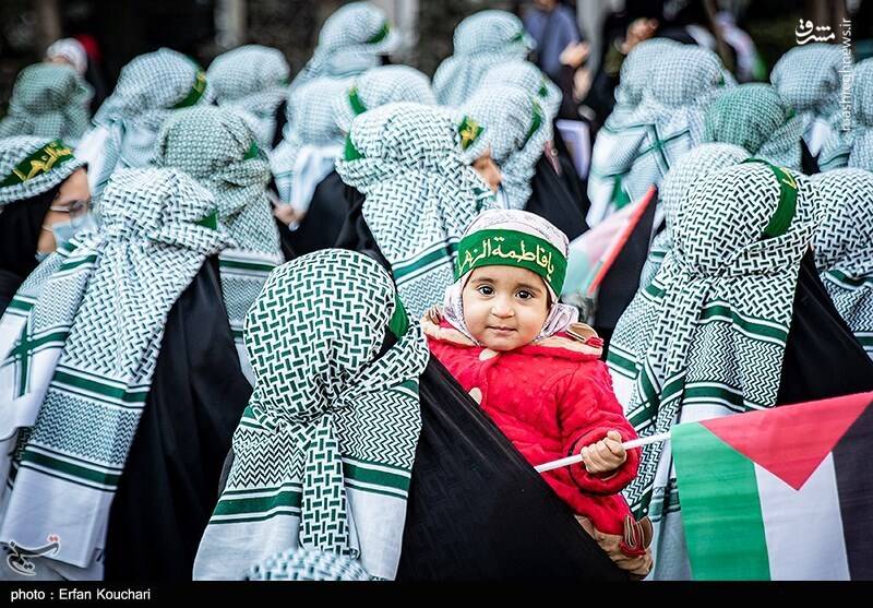 رزمایش ۱۱۰ هزار نفری راهیان قدس تهران با حضور بسیجان + عکس - رزمایش ۱۱۰ هزار نفری راهیان قدس تهران با حضور بسیجان + عکس