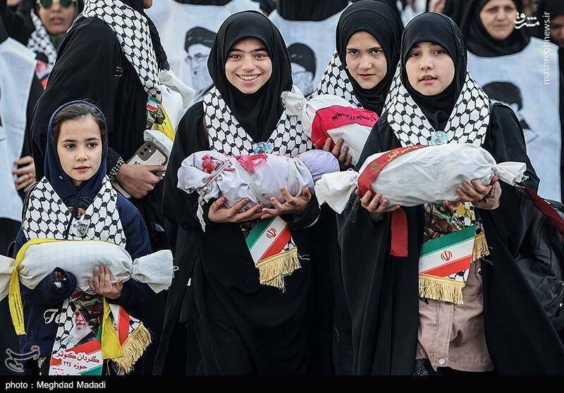رزمایش ۱۱۰ هزار نفری راهیان قدس تهران با حضور بسیجان + عکس - رزمایش ۱۱۰ هزار نفری راهیان قدس تهران با حضور بسیجان + عکس