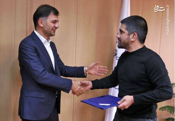 اهالی فوتبال باید التماس دبیر را بکنند تا بیاید