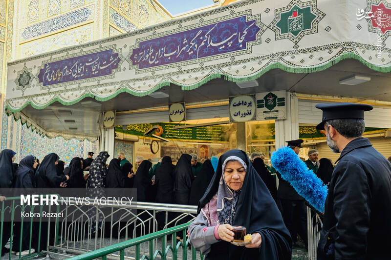 عکس / حال و هوای حرم امام رضا (ع) در روز میلاد امام جواد (ع) 10