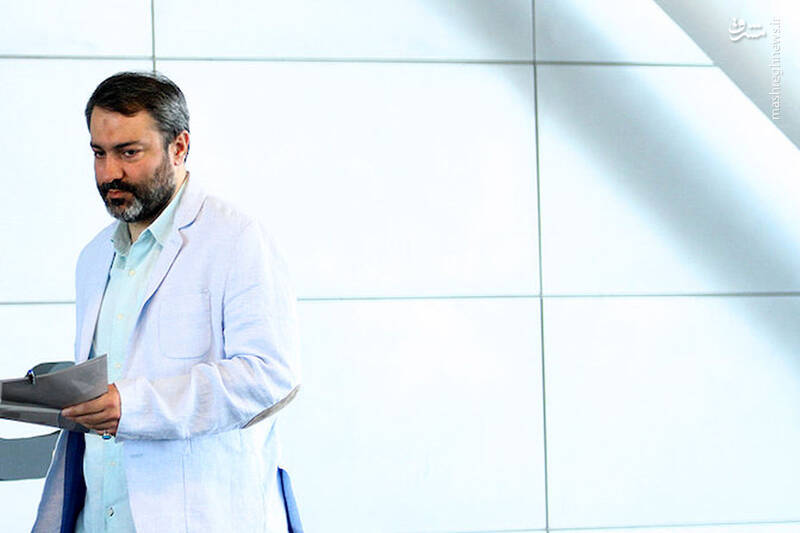 پرونده سازی برای مدیری که زیر بار پخش فیلمهای کمدی در محرم و صفر نرفت / آغاز پروژه تسویه حساب با تهیه کننده خندوانه 3