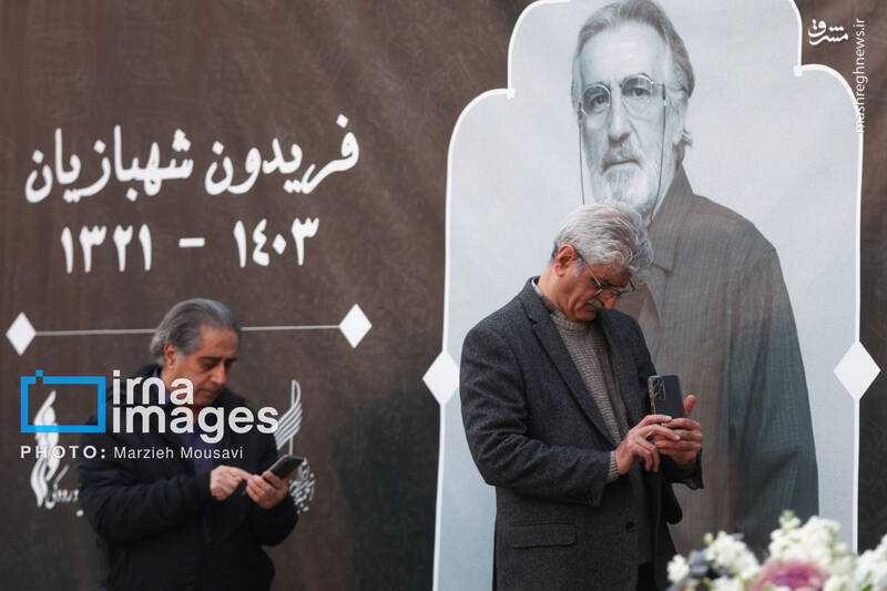 عکس / حضور چهرهها در مراسم تشییع پیکر "فریدون شهبازیان" 13
