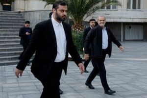 پاسخ پزشکیان به احتمال مذاکره با آمریکا / کشف ماینرهای غیرمجاز / پاسخ به حواشی «هدیه کفن»
