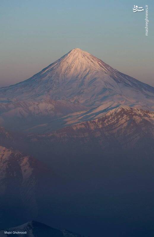 تصویری از غروب قله دماوند