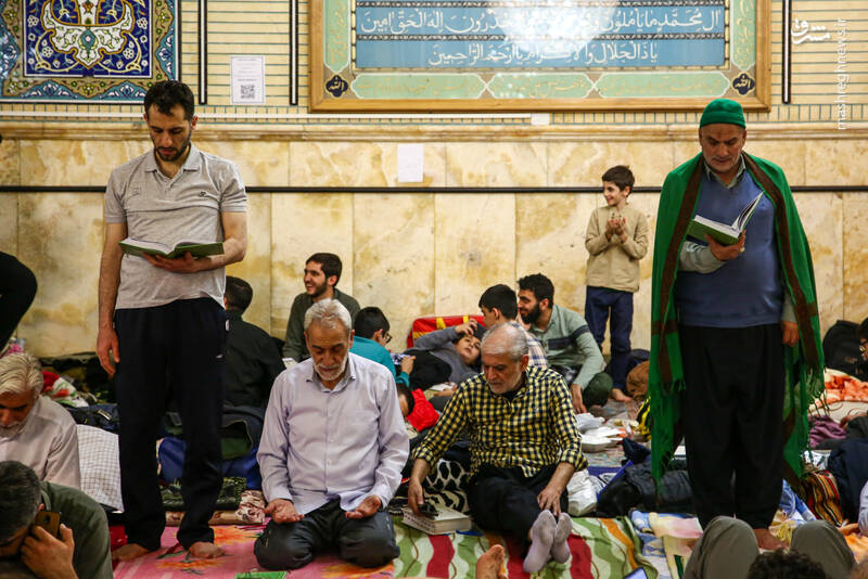 عکس / آیین اعتکاف منتظران در آستان مقدس مسجد جمکران 4