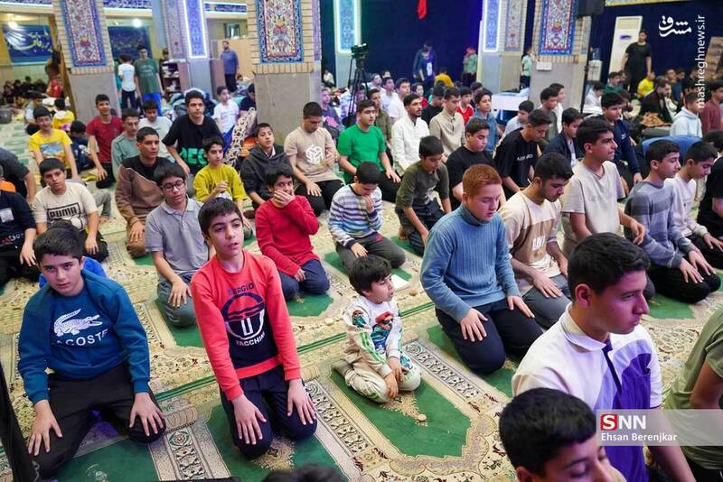 عکس / اعتکاف دانش آموزی در مسجد شهید دستغیب شیراز 35