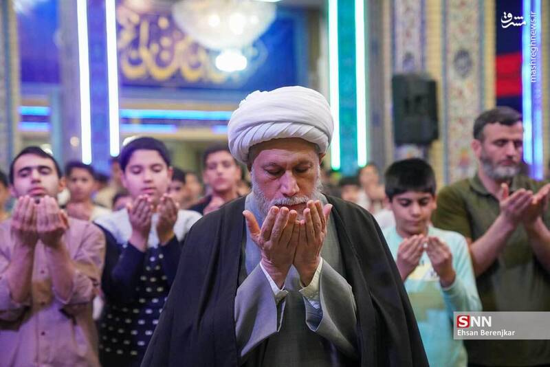 عکس / اعتکاف دانش آموزی در مسجد شهید دستغیب شیراز 33