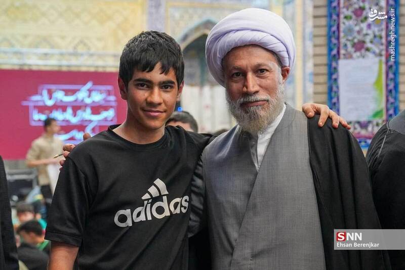 عکس / اعتکاف دانش آموزی در مسجد شهید دستغیب شیراز 21
