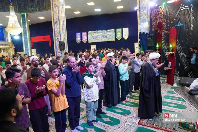 عکس / اعتکاف دانش آموزی در مسجد شهید دستغیب شیراز 20