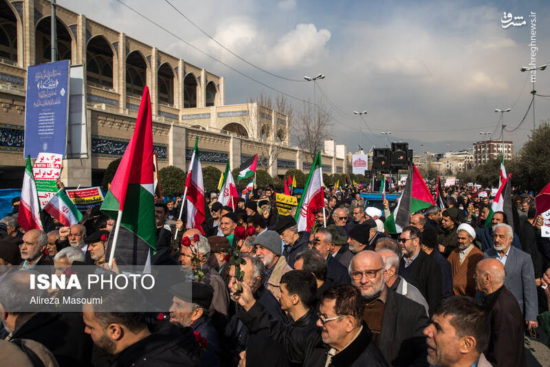 عکس / راهپیمایی "جمعه نصر" در تهران 16