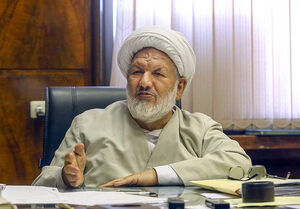 عیادت رهبر انقلاب از شهید رازینی پس از ترور سال ۷۷