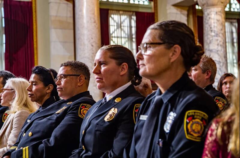 وقتی زیرساخت آتشنشانی لس آنجلس فدای همجنسبازان شد! +عکس و فیلم