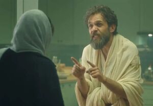 «ازازیل» حسن فتحی؛ حاشیه پشتِ حاشیه!/ شوخی فیزیکی حمیدیان در ازازیل بازهم حاشیهساز شد