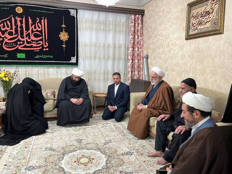 حضور رئیس قوه قضائیه در منازل شهیدان حججالاسلام رازینی و مقیسه/حجتالاسلام والمسلمین محسنی اژهای: این شهادتها سند افتخار دستگاه قضائی هستند